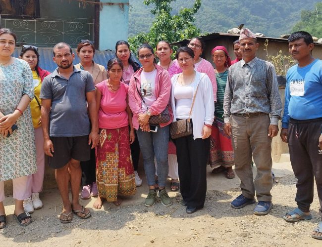 क्यान्सर पिडित बालिकालाई बुहारी संघको सहयोग