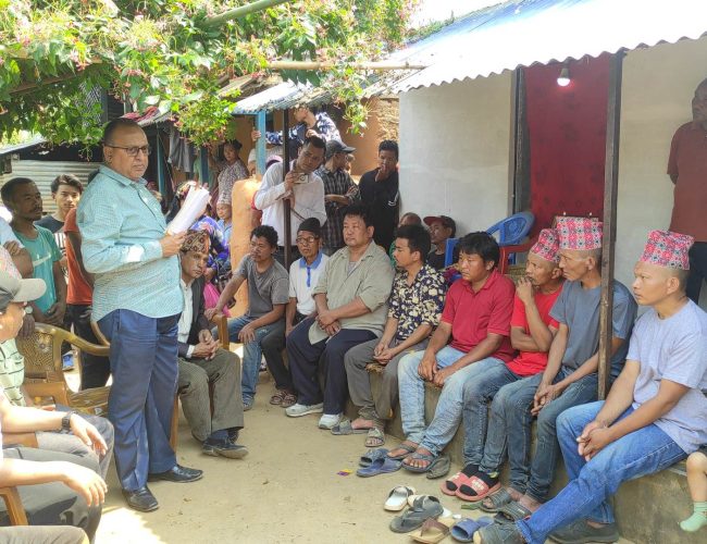 शोकमा सारथी बन्न भुजेल निवास पुगे भण्डारी