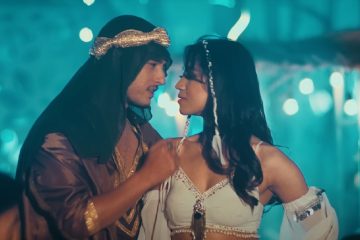 ‘बैमानी’मा पुष्प र कविताको रोमान्स (भिडियो)