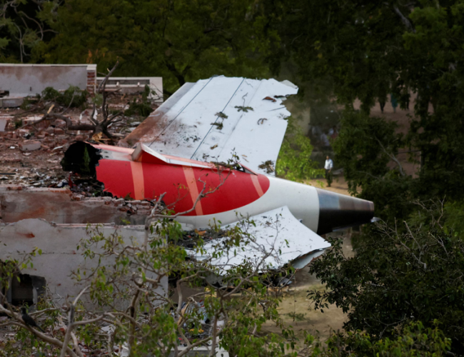 एयर इन्डिया दुर्घटना : प्रारम्भिक रिपोर्टले ककपिटभित्रै देखायो शंका