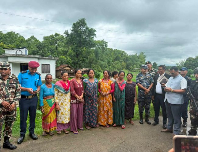 शुक्लाफाटा जङ्गलभित्र हराईरहेका १७ जनाको उद्वार